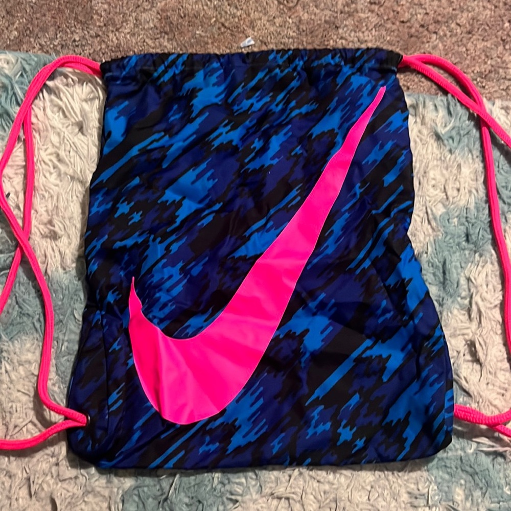 Nike drawstring bag